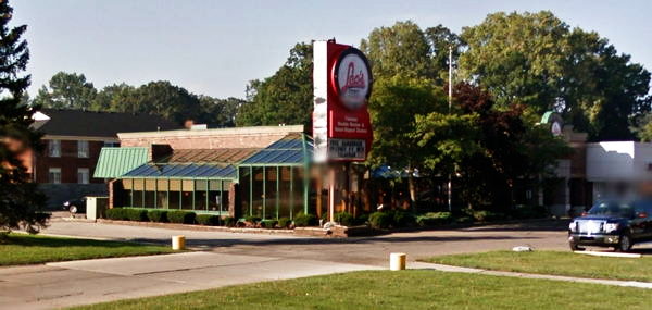 Big Boy Restaurants (Elias Brothers, Elias Bros) - Riverview - 19230 Fort St (newer photo)